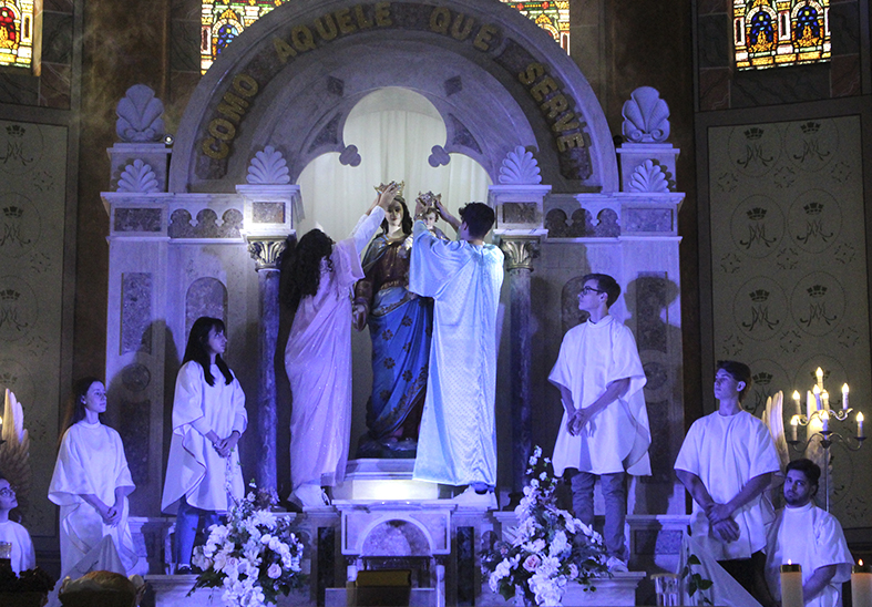 Missa de Coroação de Nossa Senhora realizada com sucesso!